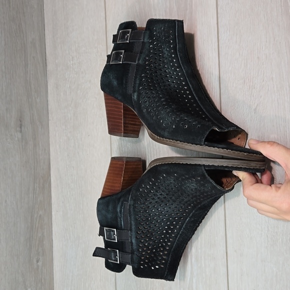 Vionic Women Chryssa Ankle Leather Heels Open Toe shoes sz 8 - Picture 12 of 16